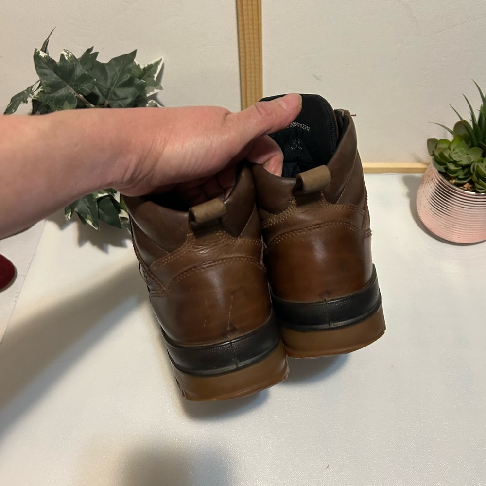 Ecco Men's Rich Brown Leather Boots - Picture 4 of 8